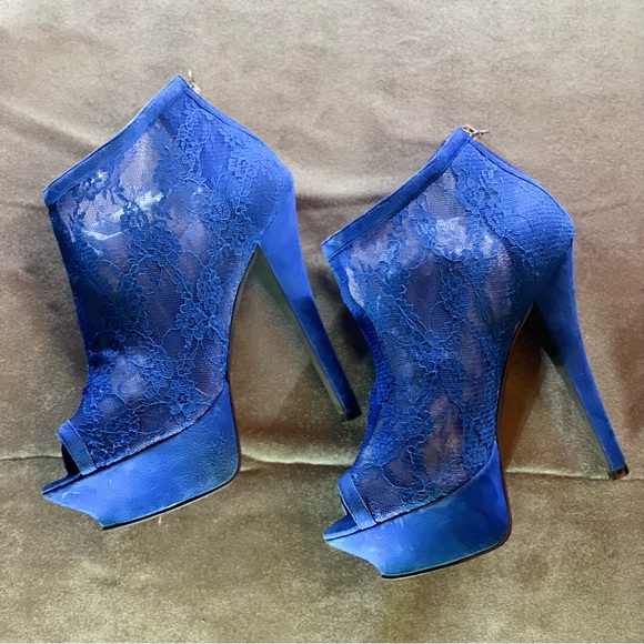 BEBE SZ 8 Cobalt Blue Lace Bootie - Picture 2 of 3